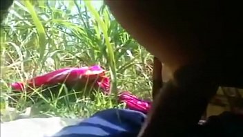 जंगल में देसी किशोरी की जोरदार चुदाई