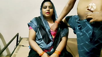 देसी माँ को चोदता पड़ोस का जवान लड़का