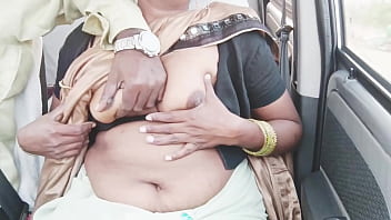 भारतीय कॉल गर्ल के साथ कार में सेक्स और तेलुगु में गंदी बातें