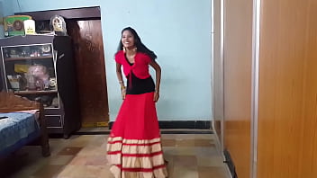 अम्माडू, चलो कुम्मुडू का पूरा वीडियो सॉन्ग बनाते हैं, जिसमें तेरी हर अदा से आग लग जाए