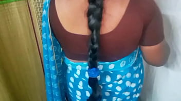 भारतीय आंटी के मोटे मुम्मे दिखाएगी