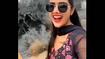 देसी भाभी के मलाईदार उभार ऊपर नीचे