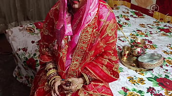 नवविवाहित देसी जोड़े की कामुक करवा चौथ रात, साफ हिंदी ऑडियो के साथ