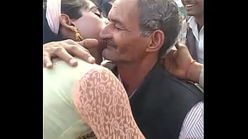 गर्म देशी लड़कियाँ और उनके चाचा