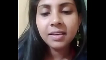 गांव की बंगाली गर्म लड़की का सेक्स टॉय के साथ जंगली अश्लील किस्सा