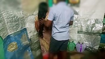 गाँव की छात्रा और देहाती आंटी का कामुक संसर्ग