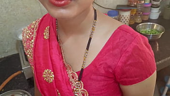 भोसड़ी वाली गाँव की देसी भाभी चुदवाती है पहली बार गांड में देवर से, हिंदी ऑडियो में
