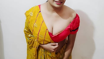 भाभी ने देवर का हाथ से निकाला माल और फिर उसके बड़े लंड से चूत मारवाई (हिंदी ऑडियो)