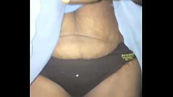 तमिल मलयाली गर्म पत्नी का ऑफिस बॉस के साथ गुप्त रोमांस