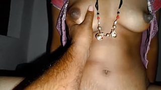देसी जोड़े का गरमा गरम होममेड सेक्स